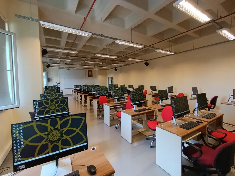 Fen Edebiyat Fakültesi Bilgisayar Laboratuvarı Yenilendi 2