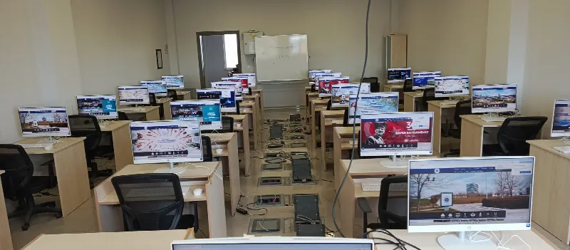 Marmaraereğlisi Meslek Yüksekokulu Bilgisayar Laboratuvarı Yenilendi 4